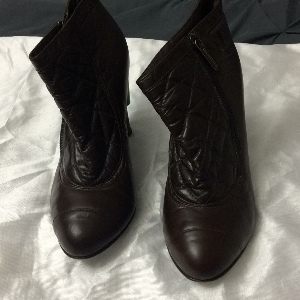 Chanel classic booties with pouch! 50% off